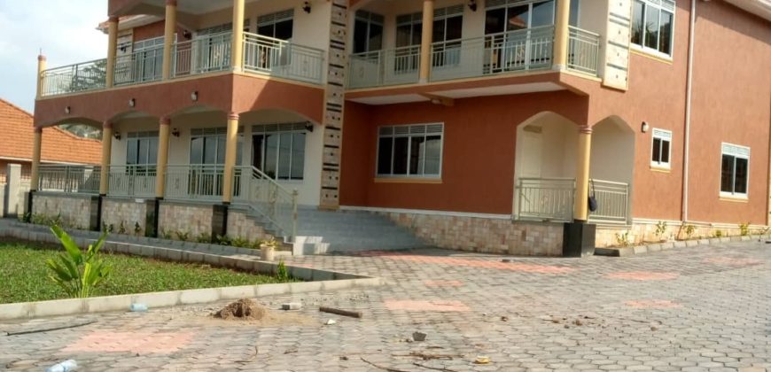 5 bedroomed house at Akright Bwebajja