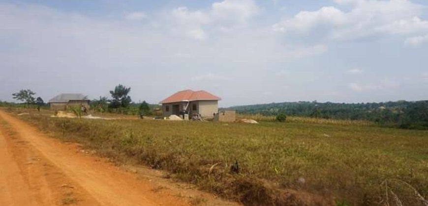 Land in Kikandwa