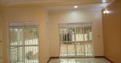 House for sale in Kitende, Entebbe road at 320m