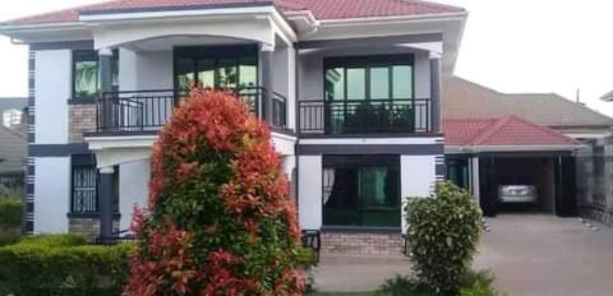 House for sale in Kitende-Entebbe at 500millions