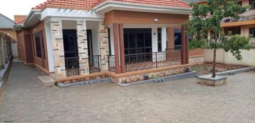 House For Sale In Kitende At 350millions