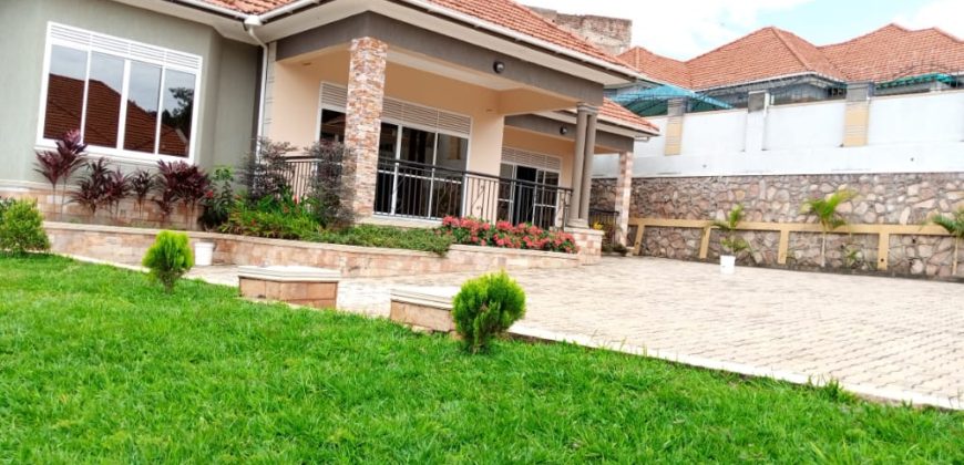 BRAND NEW HOUSE FOR SALE AT 600M LOCATED IN BWEBAJJA ON ENTEBBE ROAD