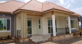 Brand New House for sale in Kitende at 430million Seated on 13 decimals