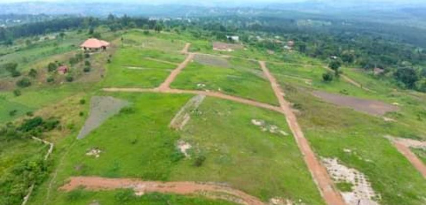 PLOTS FOR SALE IN KAKIRI-KIKUJJU ESTATE ALONG HOIMA ROAD 50*100FT WITH A LAND TITLE