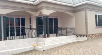 NEWLY CONSTRUCTED HOUSE FOR SALE IN BWEBAJJA SEATED ON 12 DECIMALS WITH 2 BOYS QUARTERS AT 450M