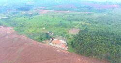 PLOTS FOR SALE IN KITENDE SSEKIWUNGA ALONG ENTEBBE ROAD AT 60Million, 50BY100FT WITH A LAND TITLE