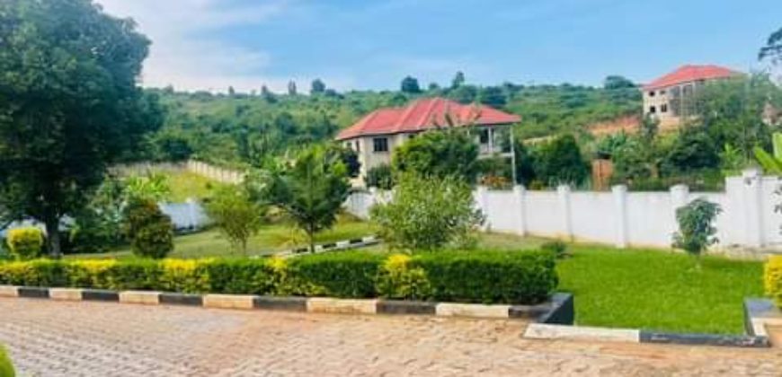 House for sale in Lubowa at 900million