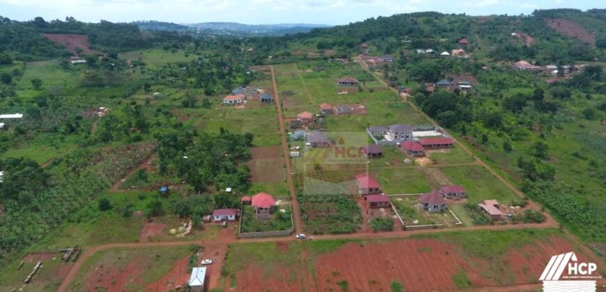 Plots for sale in Katende along Masaka Road at 23million 50 by 100ft with a land title