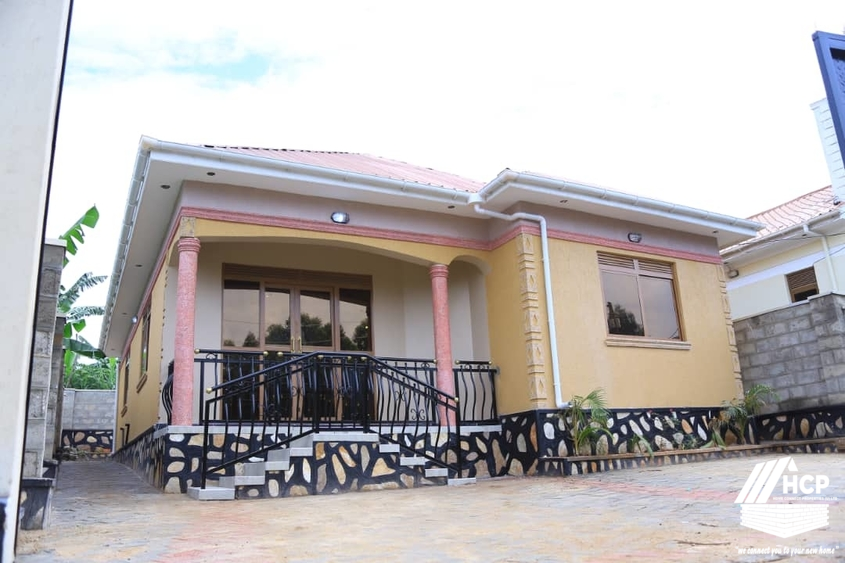 House for sale in Kitende Sisa at 180m