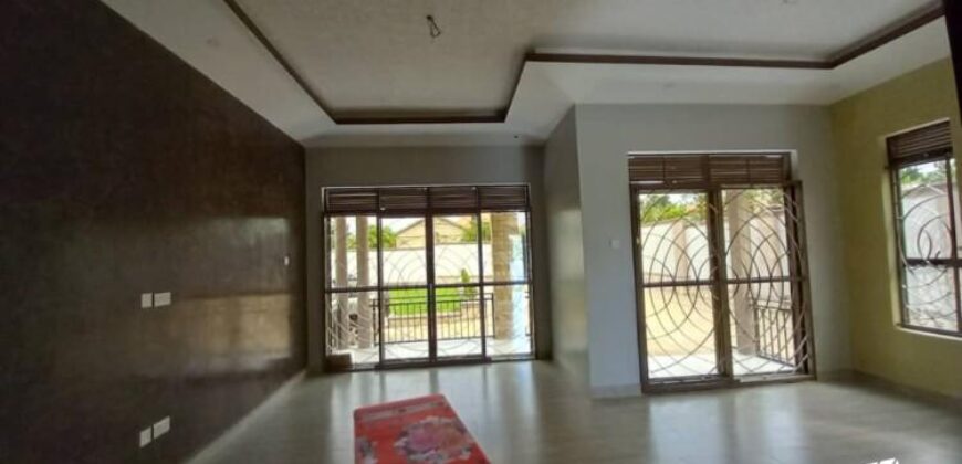 House for sale in Kira at 350m